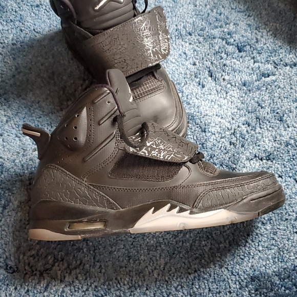 Air Jordan - Picture 3 of 6